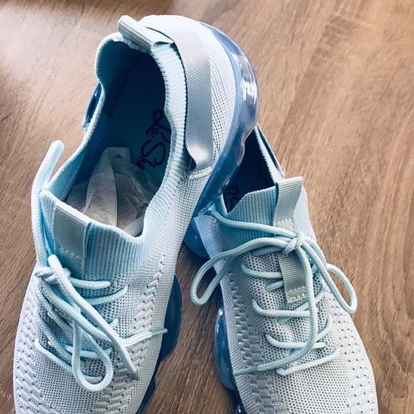 Flex Mesh Sneakers - Picture 2 of 2